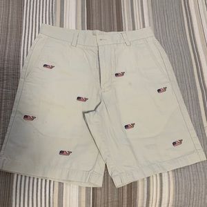 Vineyard Vines American flag whale print shorts